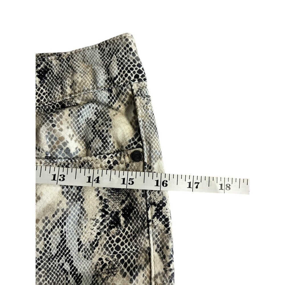 Sofia Vergara Women's Rosa Curvy Ankle Animal Print Jeans - Picture 5 of 8